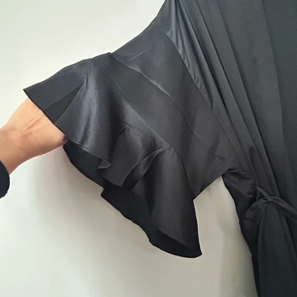 🔥😍Victoria’s Secret Black Satin Kimono Robe | Lingerie Cover-Up - Picture 4 of 7
